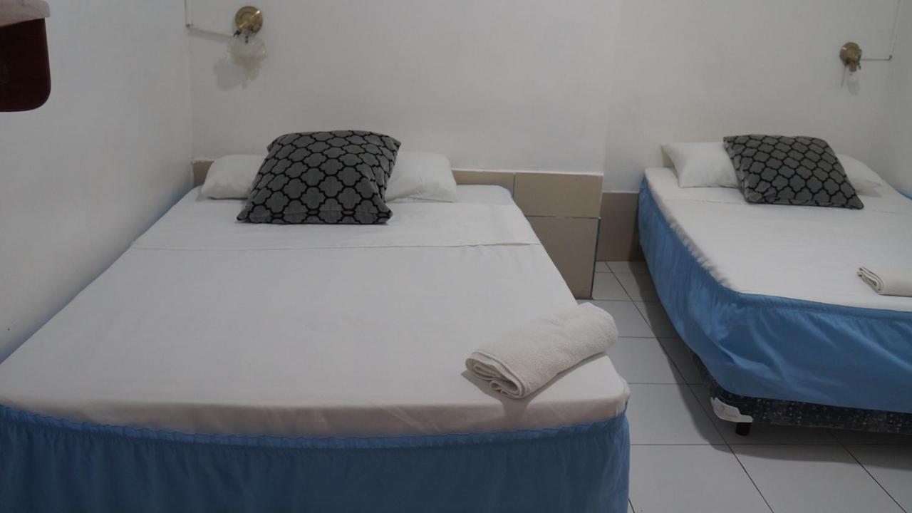 Hostal Marysol ปูแอร์โตอาโยรา ภายนอก รูปภาพ